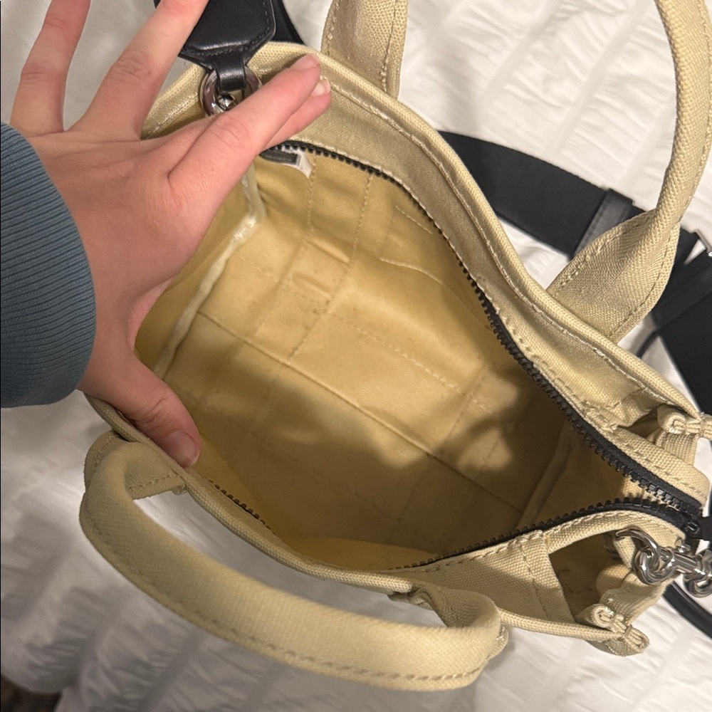 Marc Jacobs Tan Tote Bag with Black Strap - Picture 3 of 4